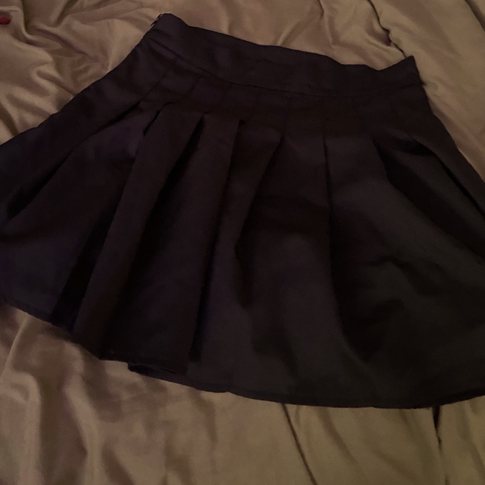 Cute black skirt